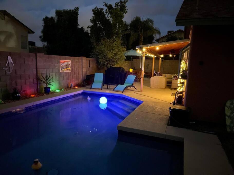 Cheerful Family Friendly Home-Heated Pool And Game Rm Phoenix Exterior photo